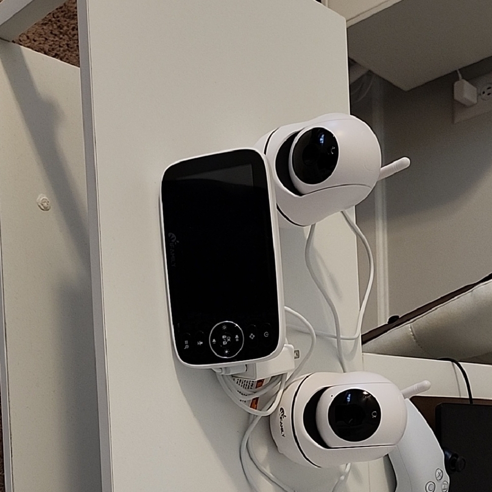 White Baby Monitor with Cameras